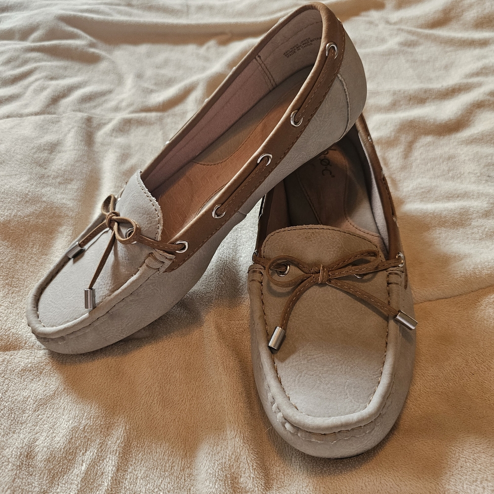 Women's Beige Moccasins